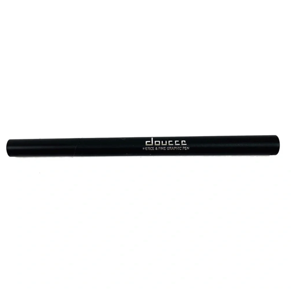 NEW Doucce Graphic Fierce & Fine Eyeliner Black